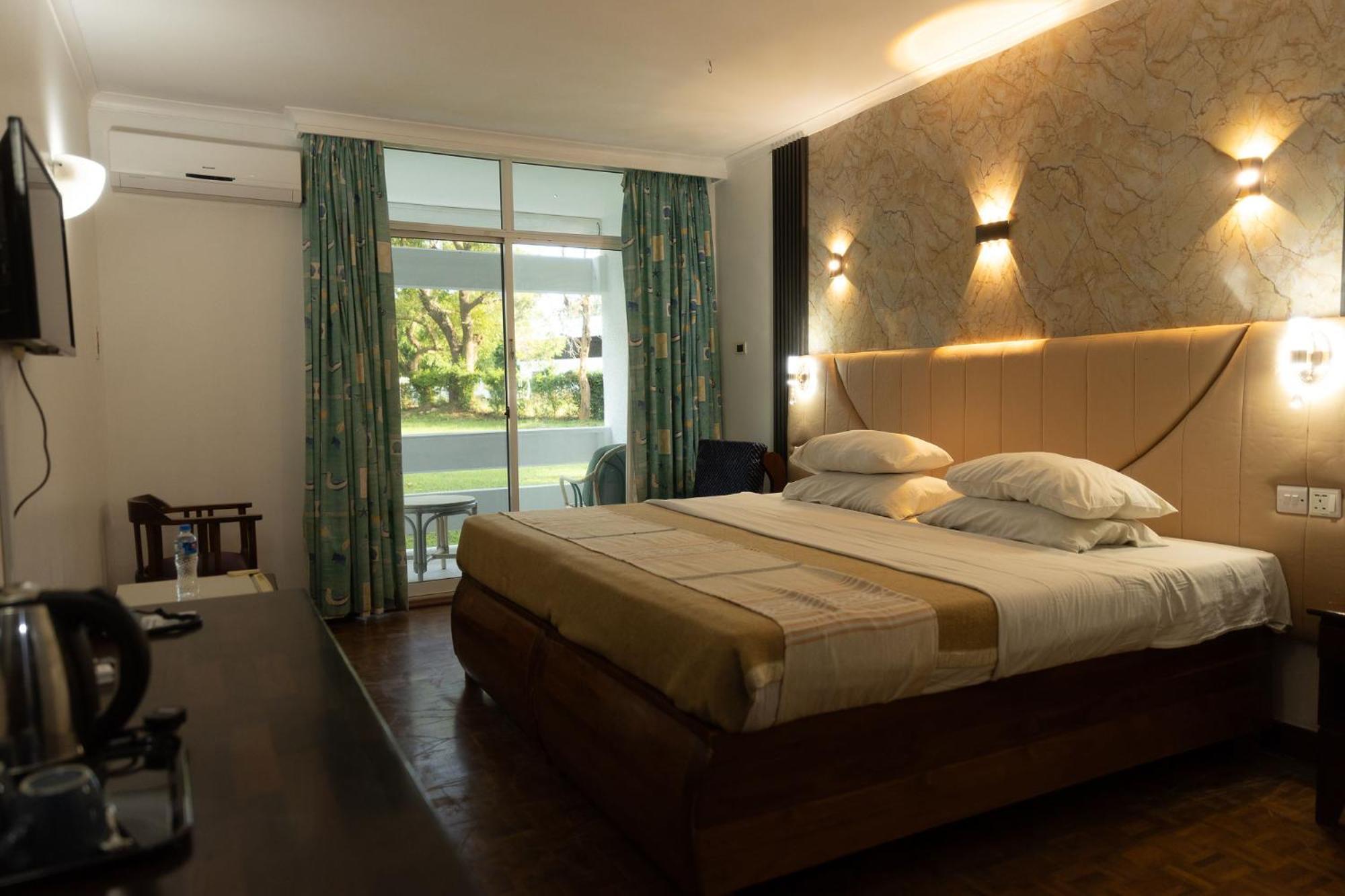 Mkonge Hotel Танга Экстерьер фото